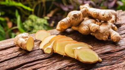 sliced ginger